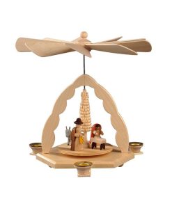 Bogenpyramide Christi Geburt, natur